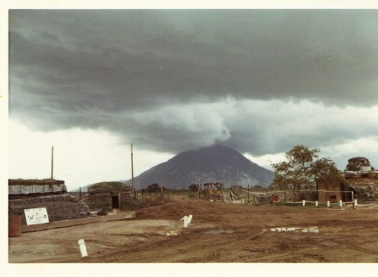 Nui  Ba Din in rain